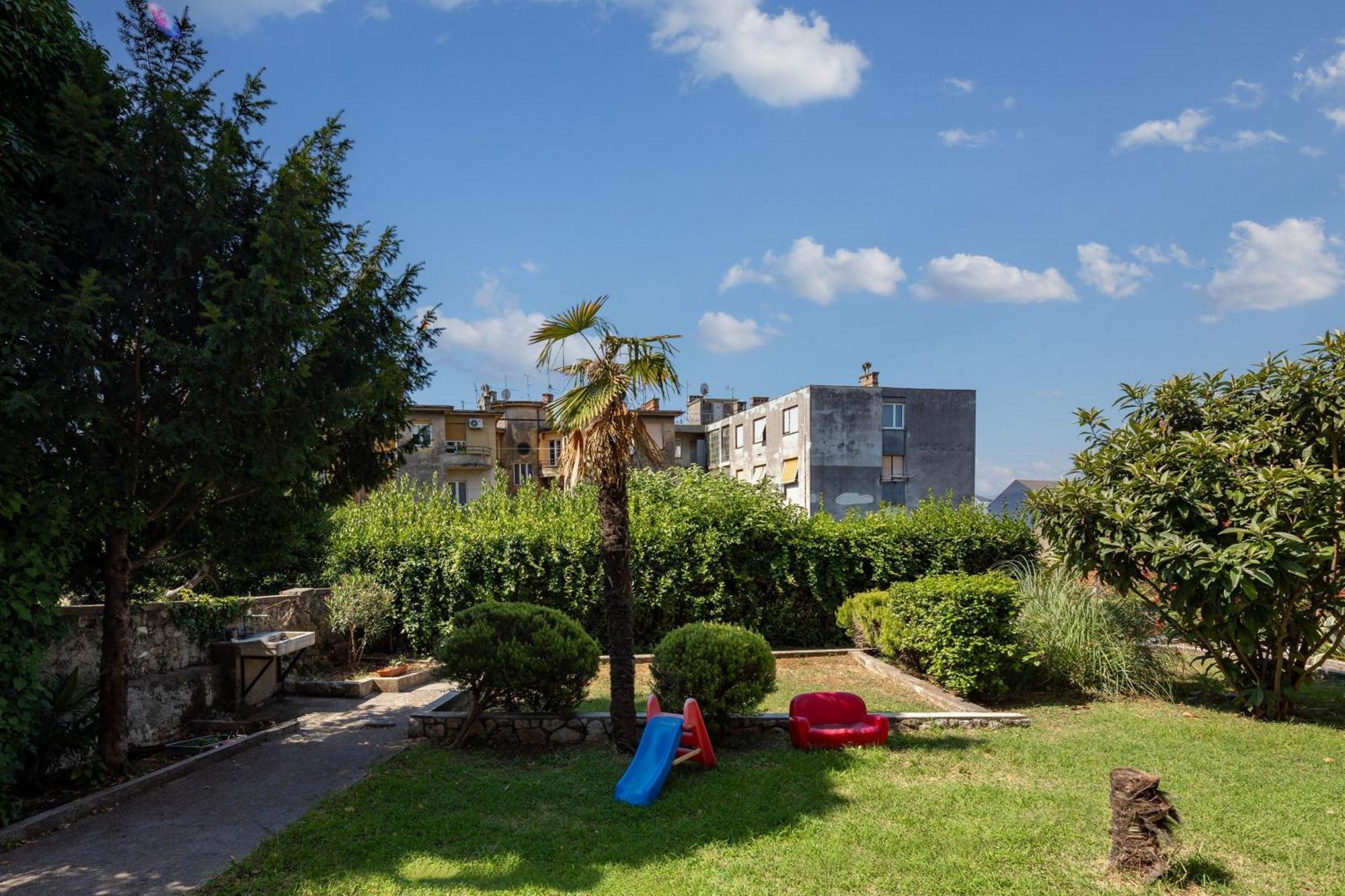 City Apartment With Garden - Happy Rentals Риека Экстерьер фото
